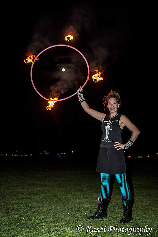 Full Moon hoop love
